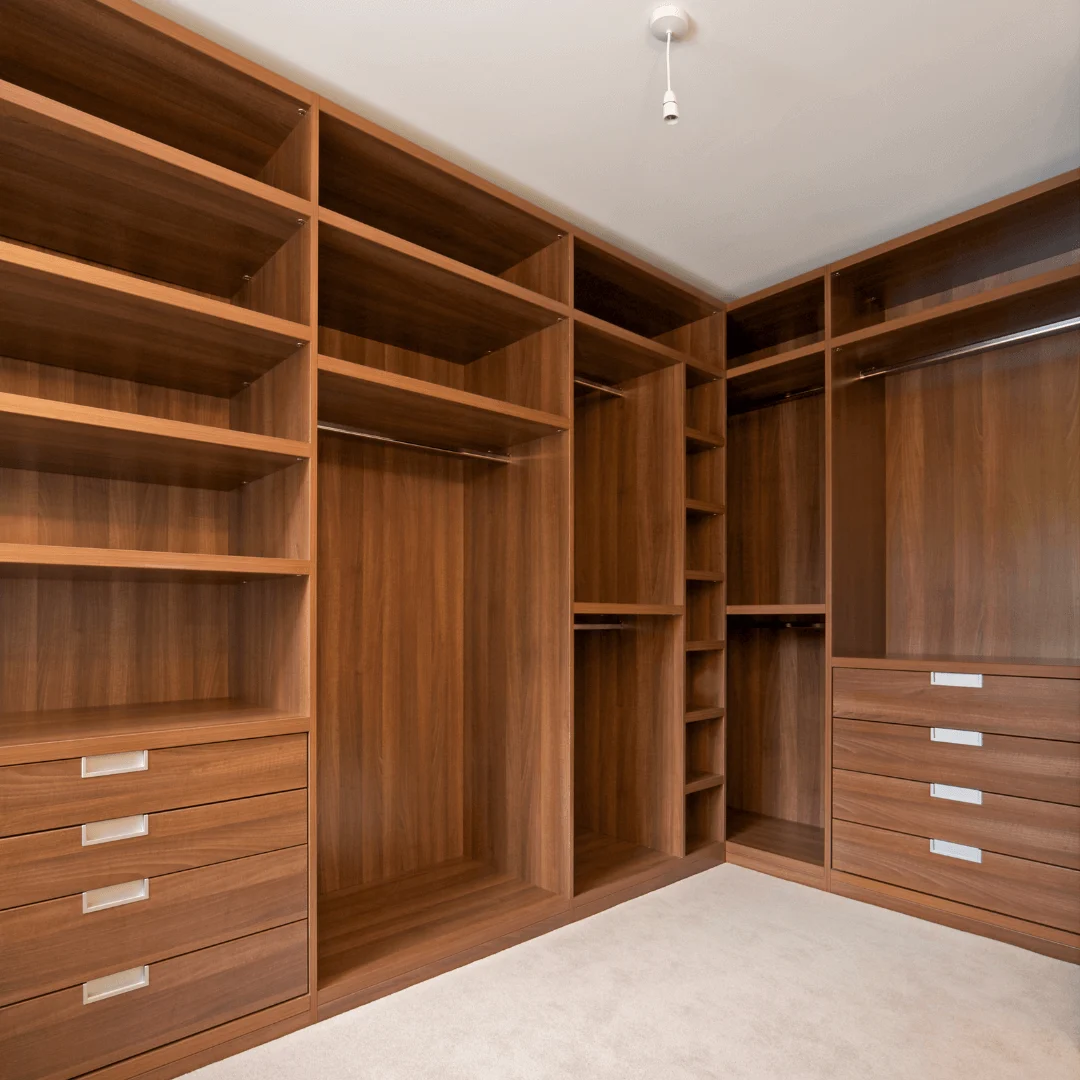 Textured Oak Wardrobe Design with Hidden Handle Grooves and Side Drawers